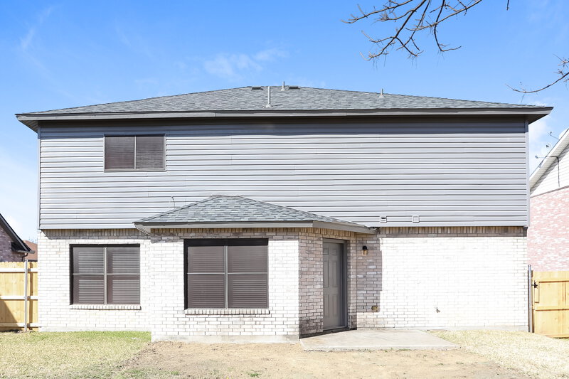 2,850/Mo, 6623 Beryl Dr Arlington, TX 76002 Rear View