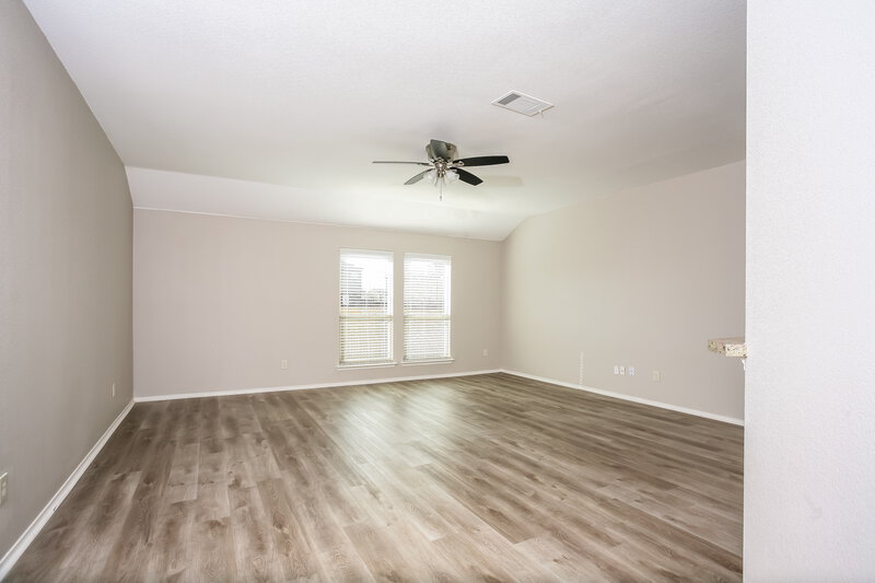 2,355/Mo, 3013 Melrose Dr Seagoville, TX 75159 Living Room View 2