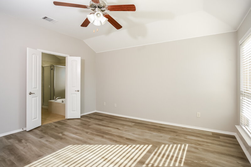 2,355/Mo, 3013 Melrose Dr Seagoville, TX 75159 Main Bedroom View 2