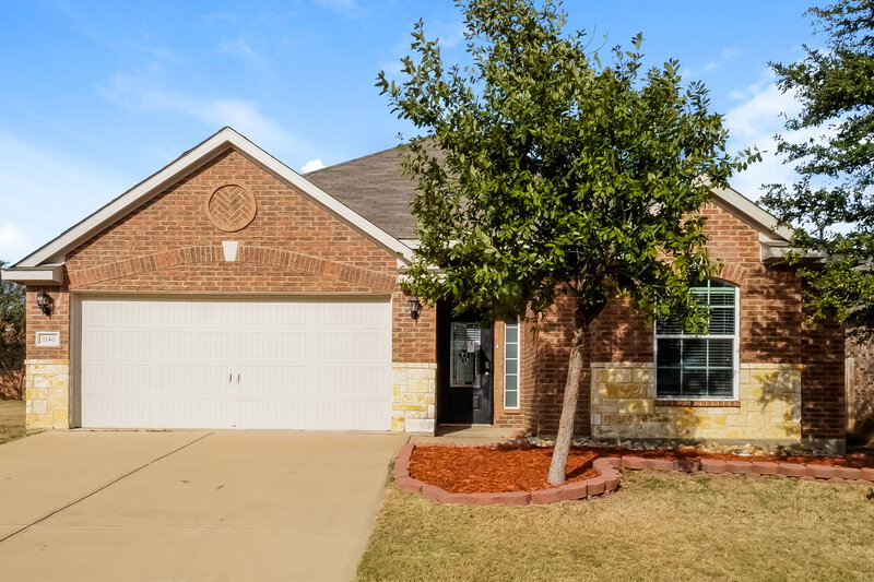 2,240/Mo, 1140 Maplewood Ln Crowley, TX 76036 External View