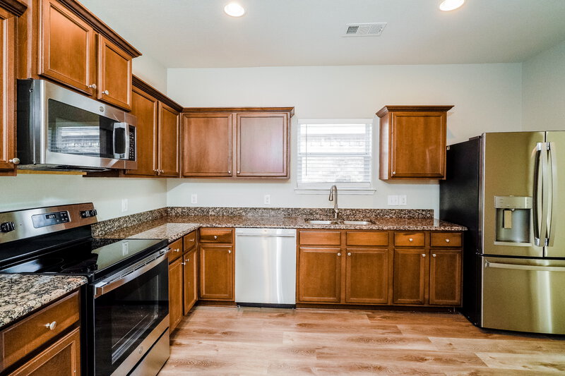 2,240/Mo, 1140 Maplewood Ln Crowley, TX 76036 Kitchen View 2