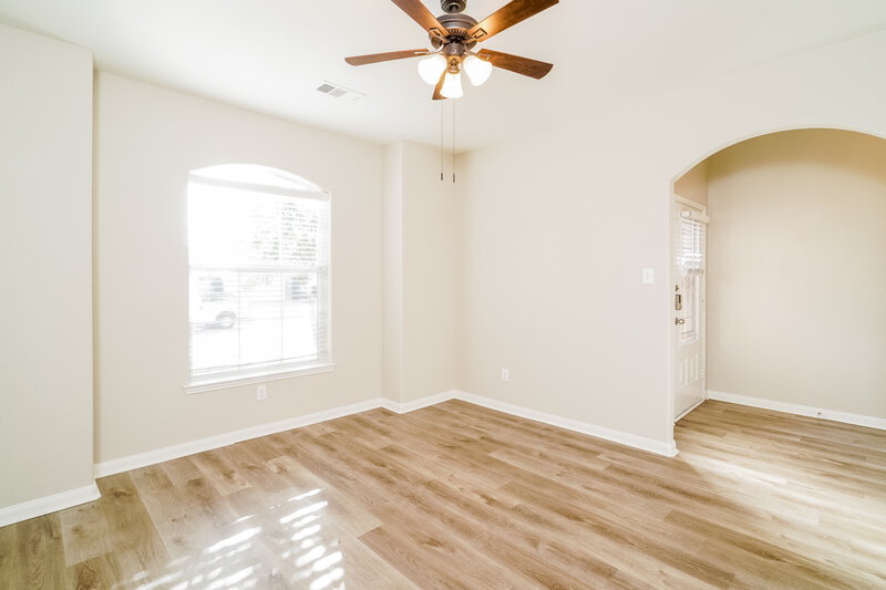 2,240/Mo, 1140 Maplewood Ln Crowley, TX 76036 Main Bedroom View