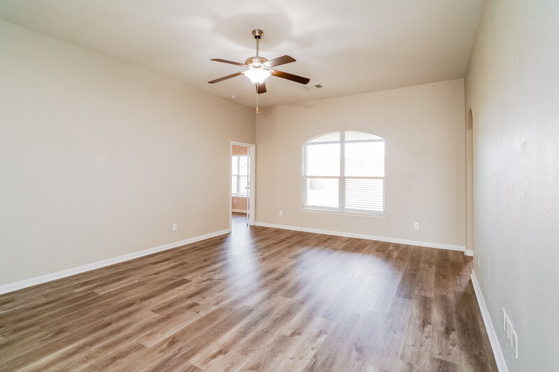 2,240/Mo, 1140 Maplewood Ln Crowley, TX 76036 Main Bedroom View 2