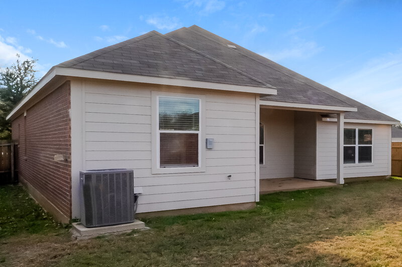 2,240/Mo, 1140 Maplewood Ln Crowley, TX 76036 Rear View 2