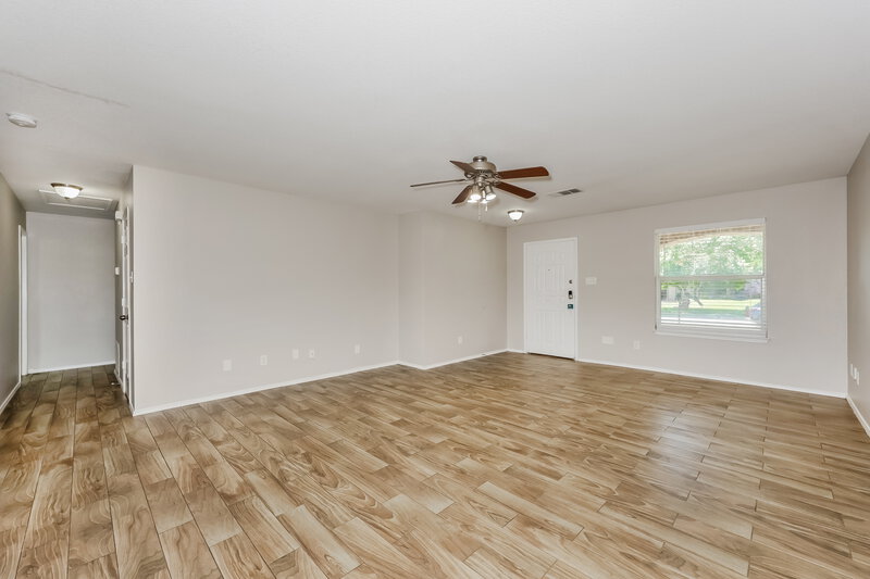 2,000/Mo, 126 Stanford Dr Forney, TX 75126 Living Room View