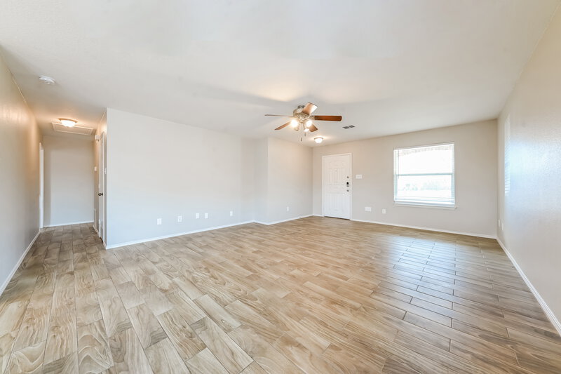 2,095/Mo, 126 Stanford Dr Forney, TX 75126 Living Room View 2