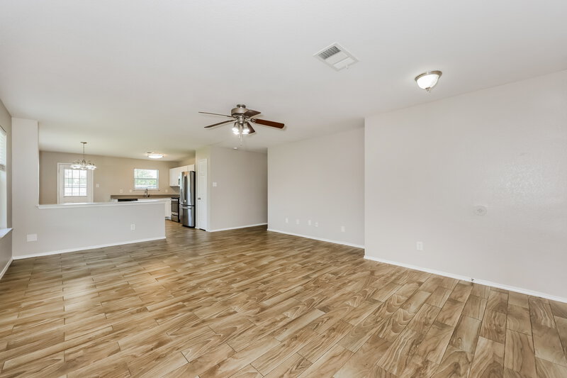 2,000/Mo, 126 Stanford Dr Forney, TX 75126 Living Room View 2