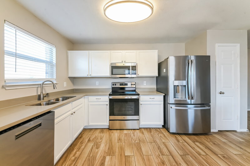 2,095/Mo, 126 Stanford Dr Forney, TX 75126 Kitchen View