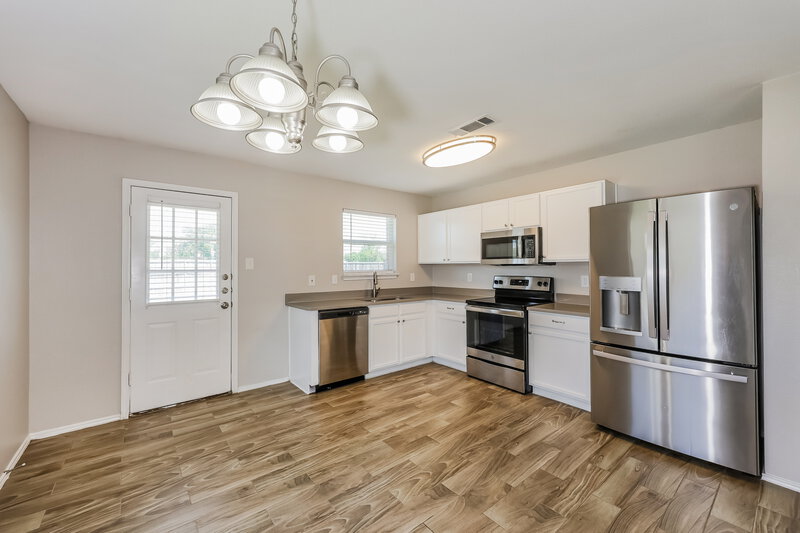 2,000/Mo, 126 Stanford Dr Forney, TX 75126 Kitchen View