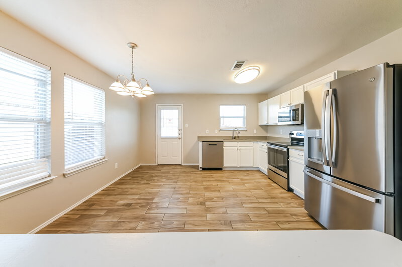 2,095/Mo, 126 Stanford Dr Forney, TX 75126 Kitchen View 2