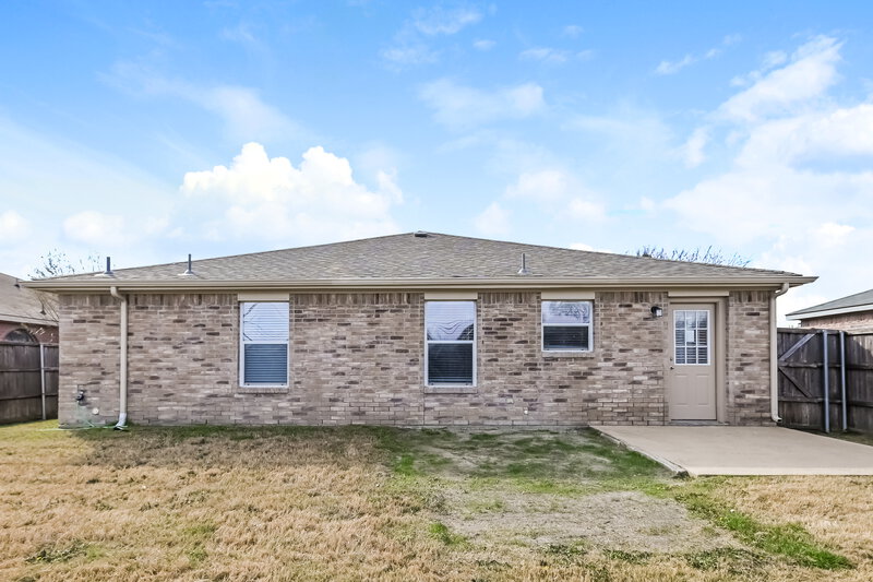 2,095/Mo, 126 Stanford Dr Forney, TX 75126 Rear View