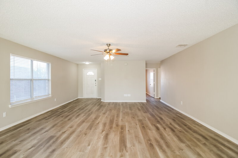 2,275/Mo, 10412 Woodruff Ct Fort Worth, TX 76244 Living Room View