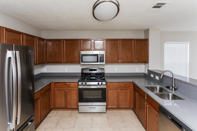 2,925/Mo, 2036 Silverado Dr Mesquite, TX 75181 Kitchen View 2