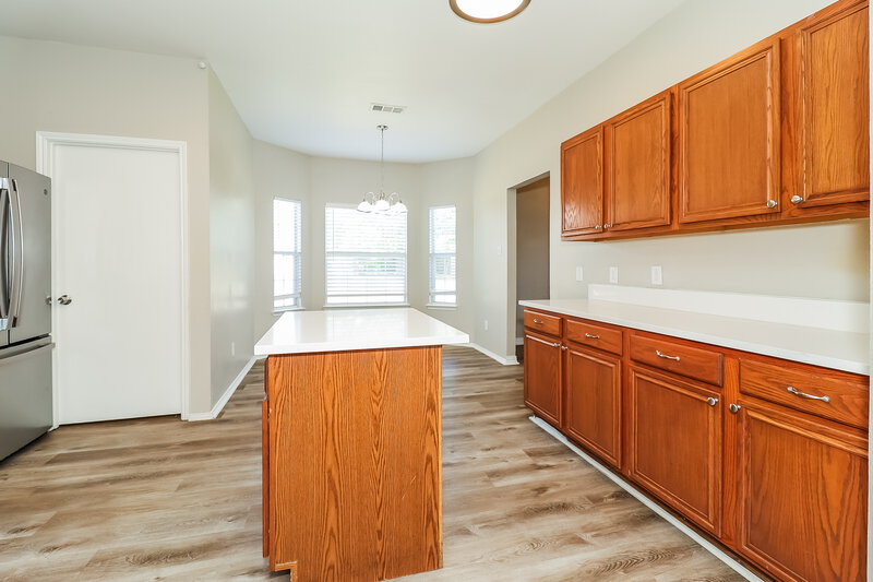 2,715/Mo, 1723 Country Crest Ln Mansfield, TX 76063 Kitchen View 2
