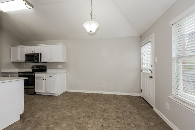 2,045/Mo, 6711 Waterlilly Dr Arlington, TX 76002 Breakfast Nook View