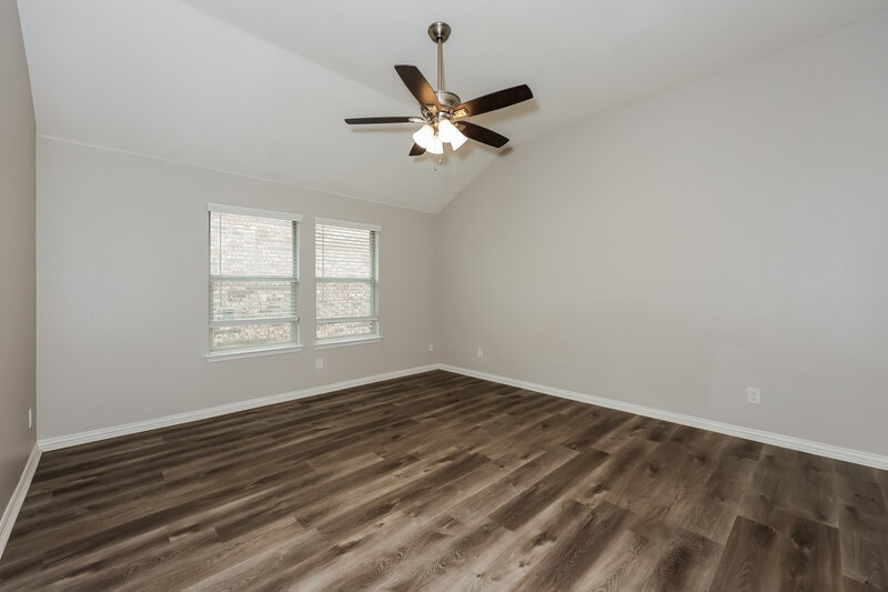 2,045/Mo, 6711 Waterlilly Dr Arlington, TX 76002 Main Bedroom View 2