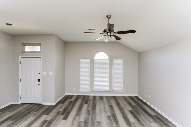 2,070/Mo, 1226 Misty Meadow Dr Midlothian, TX 76065 Living Room View