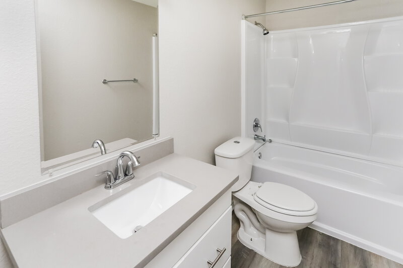 2,070/Mo, 1226 Misty Meadow Dr Midlothian, TX 76065 Bathroom View