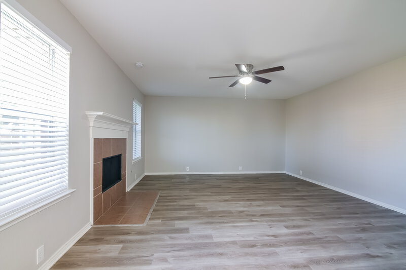 2,815/Mo, 1006 Zachary Dr Arlington, TX 76002 Living Room View