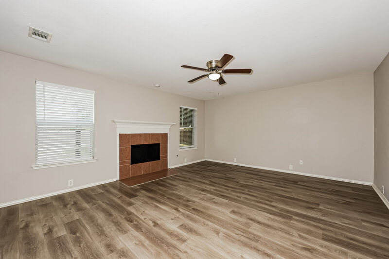 0/Mo, 1006 Zachary Dr Arlington, TX 76002 Living Room View