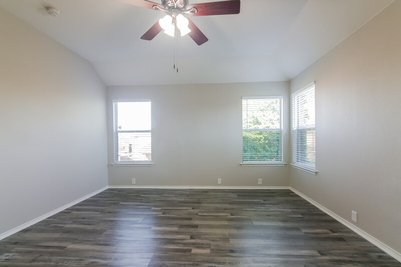 2,815/Mo, 1006 Zachary Dr Arlington, TX 76002 Main Bedroom View