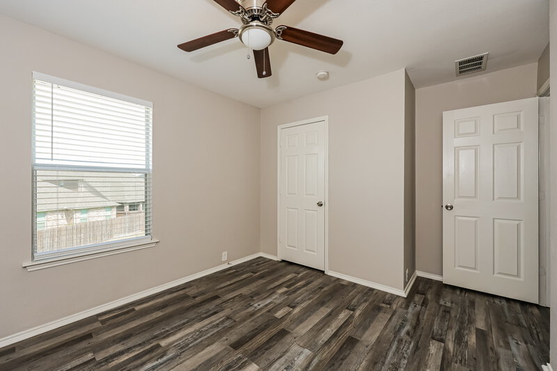 0/Mo, 1006 Zachary Dr Arlington, TX 76002 Bedroom View 2