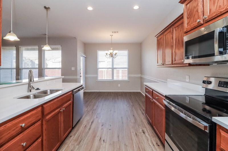 2,710/Mo, 2040 Graham Ranch Rd Fort Worth, TX 76134 Kitchen View 2