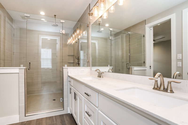 2,675/Mo, 8547 Mulligan pass Fort Worth, TX 76179 Main Bathroom View