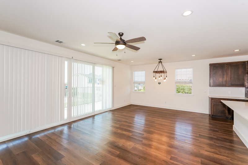 2,450/Mo, 8551 Mulligan Pass Fort Worth, TX 76179 Living Room View