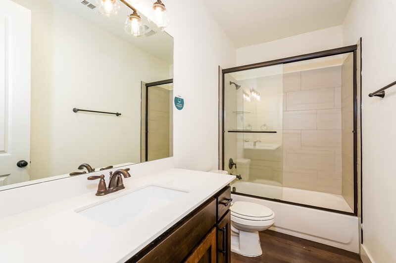 2,450/Mo, 8551 Mulligan Pass Fort Worth, TX 76179 Bathroom View