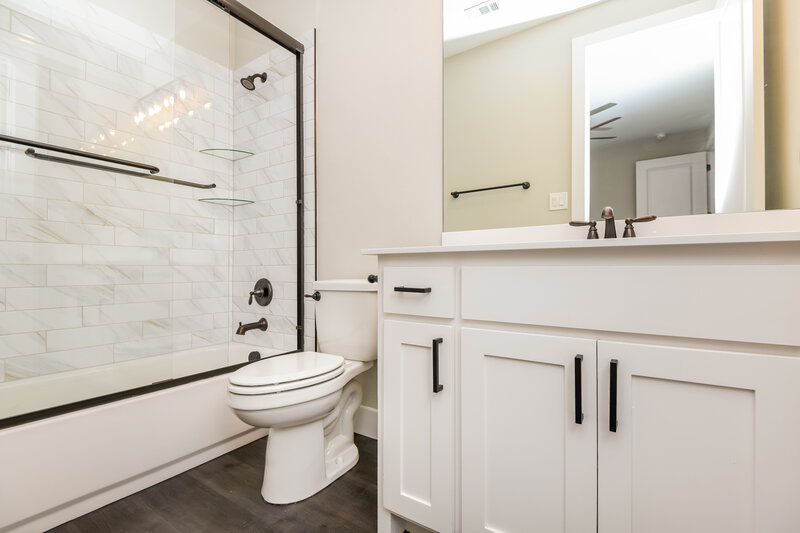 2,605/Mo, 7113 Ninth Hole Drive Fort Worth, TX 76179 Bathroom View 2