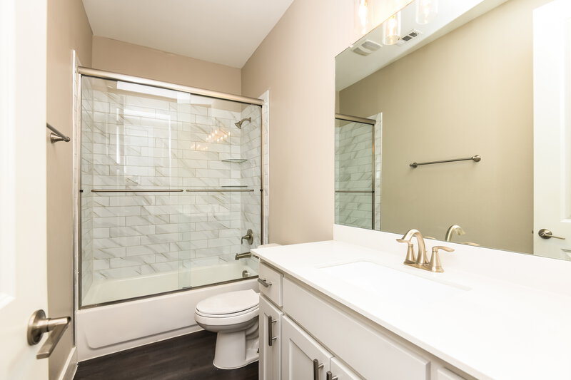 2,485/Mo, 7129 Ninth Hole Drive Fort Worth, TX 76179 Bathroom View 2
