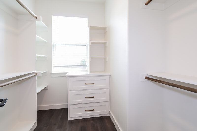 2,305/Mo, 7137 Ninth Hole Drive Fort Worth, TX 76179 Walk In Closet View
