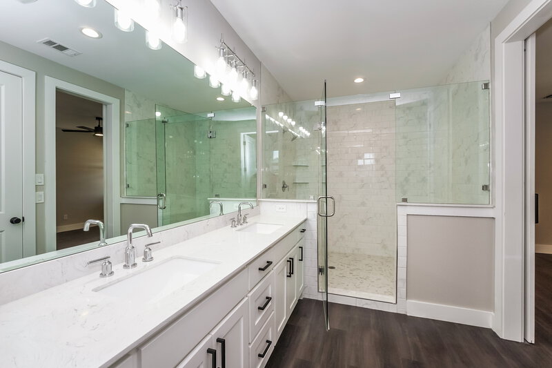 2,365/Mo, 7153 Ninth Hole Drive Fort Worth, TX 76179 Main Bathroom View