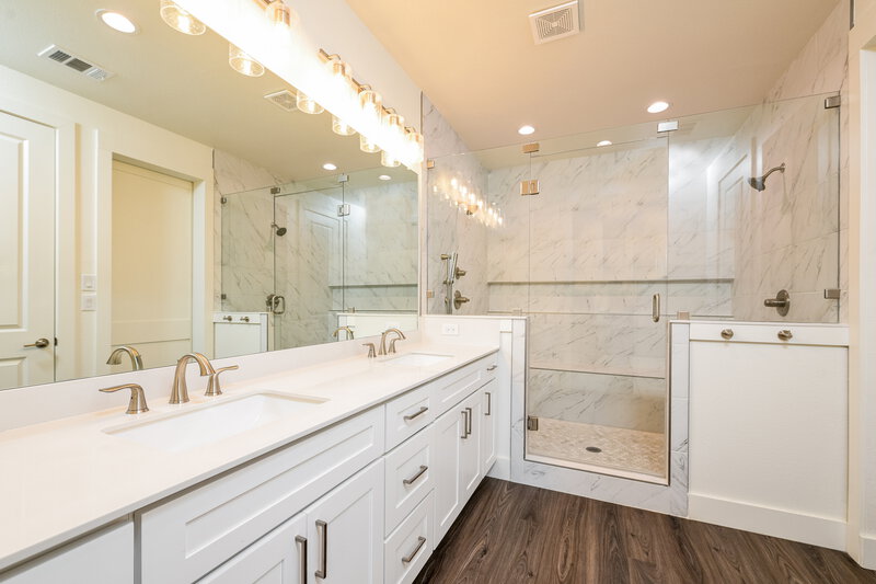 2,340/Mo, 7157 Ninth Hole Drive Fort Worth, TX 76179 Main Bathroom View