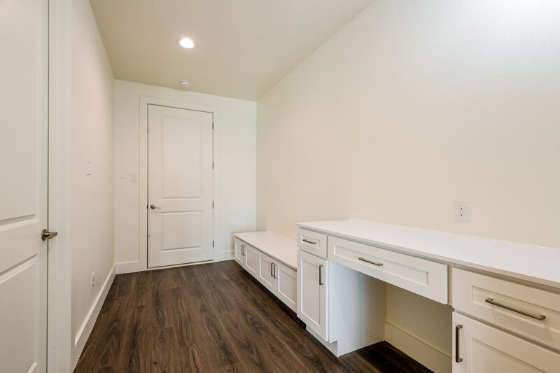 2,340/Mo, 7157 Ninth Hole Drive Fort Worth, TX 76179 Walk In Closet View 2