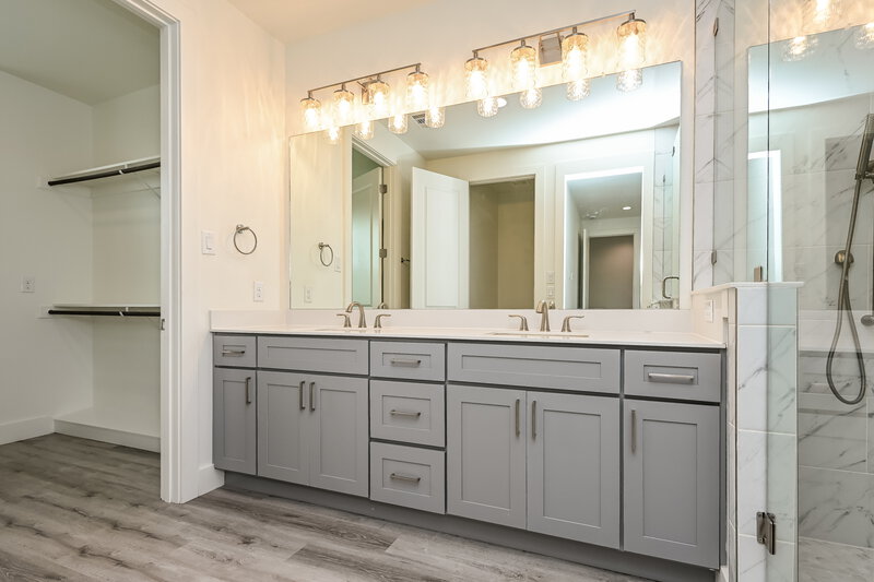 2,390/Mo, 7161 Ninth Hole Drive Fort Worth, TX 76179 Main Bathroom View