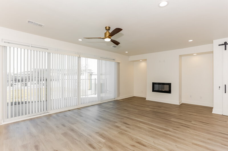 2,345/Mo, 7177 Ninth Hole Drive Fort Worth, TX 76179 Living Room View 2