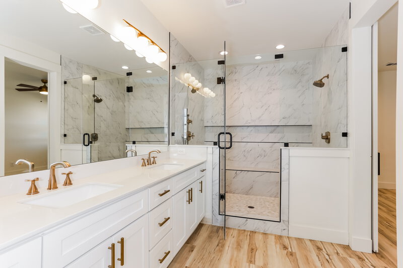 2,345/Mo, 7177 Ninth Hole Drive Fort Worth, TX 76179 Main Bathroom View