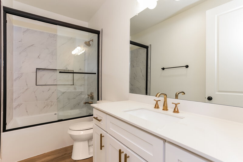 2,345/Mo, 7177 Ninth Hole Drive Fort Worth, TX 76179 Bathroom View