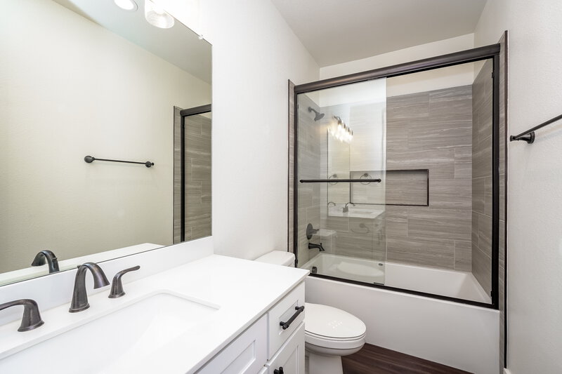 2,245/Mo, 8585 Mulligan Pass Fort Worth, TX 76179 Bathroom View 2