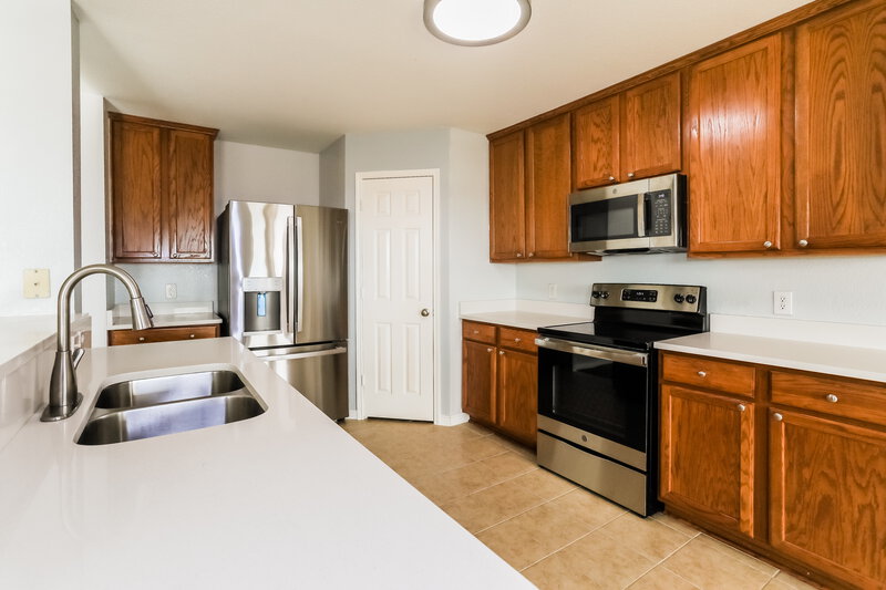 2,185/Mo, 10637 Ambling Trl Fort Worth, TX 76108 Kitchen View
