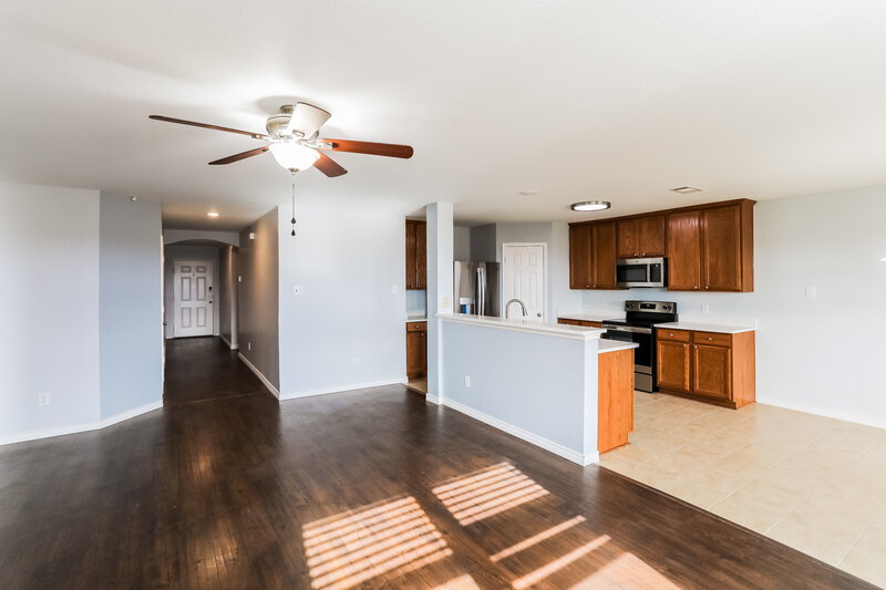 2,185/Mo, 10637 Ambling Trl Fort Worth, TX 76108 Kitchen View 3