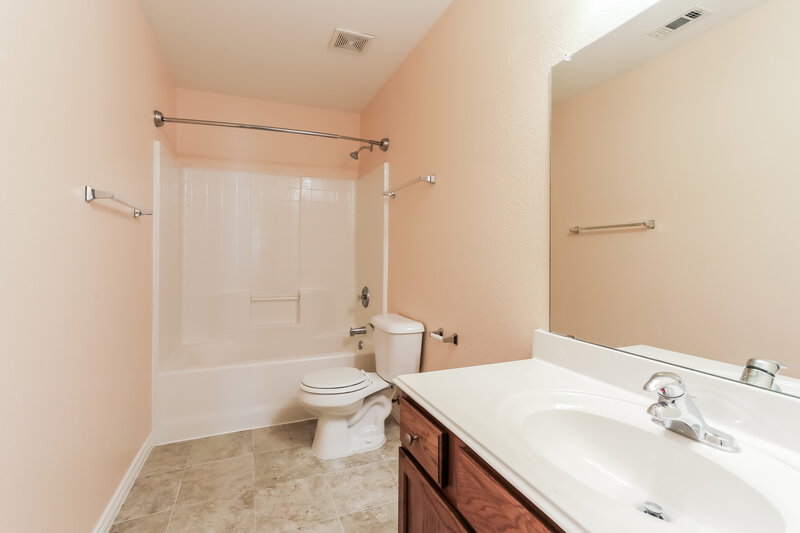 2,185/Mo, 10637 Ambling Trl Fort Worth, TX 76108 Bathroom View