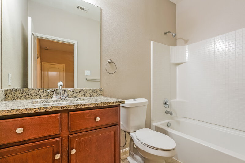 1,865/Mo, 2120 Foxglove Ct Forney, TX 75126 Bathroom View