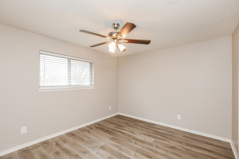 2,085/Mo, 413 Berkshire Dr Burleson, TX 76028 Main Bedroom View