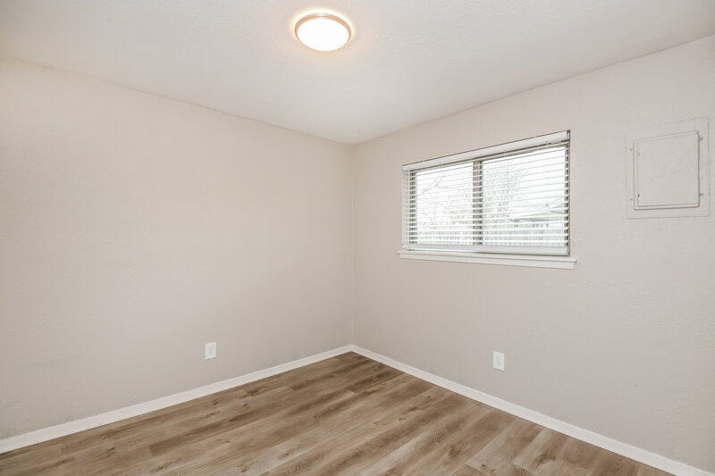 2,085/Mo, 413 Berkshire Dr Burleson, TX 76028 Bedroom View