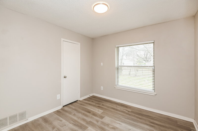 2,085/Mo, 413 Berkshire Dr Burleson, TX 76028 Bedroom View 2