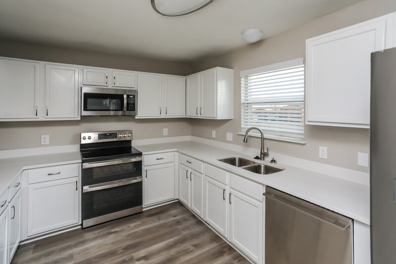 2,315/Mo, 1018 Bainbridge Ln Forney, TX 75126 Kitchen View 2