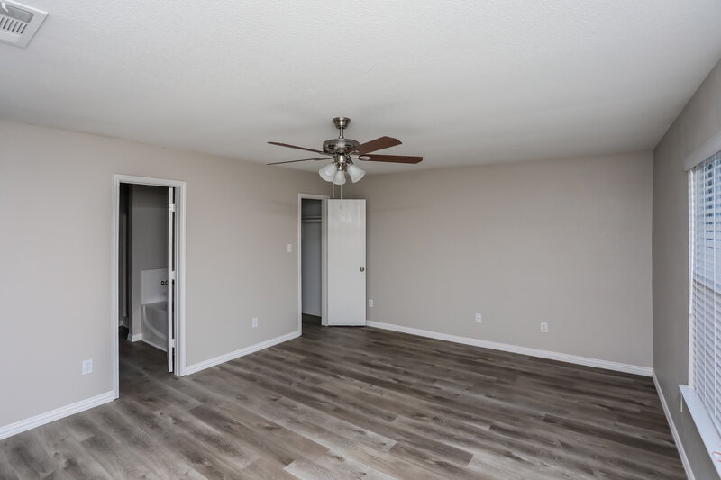 2,315/Mo, 1018 Bainbridge Ln Forney, TX 75126 Main Bedroom View 2